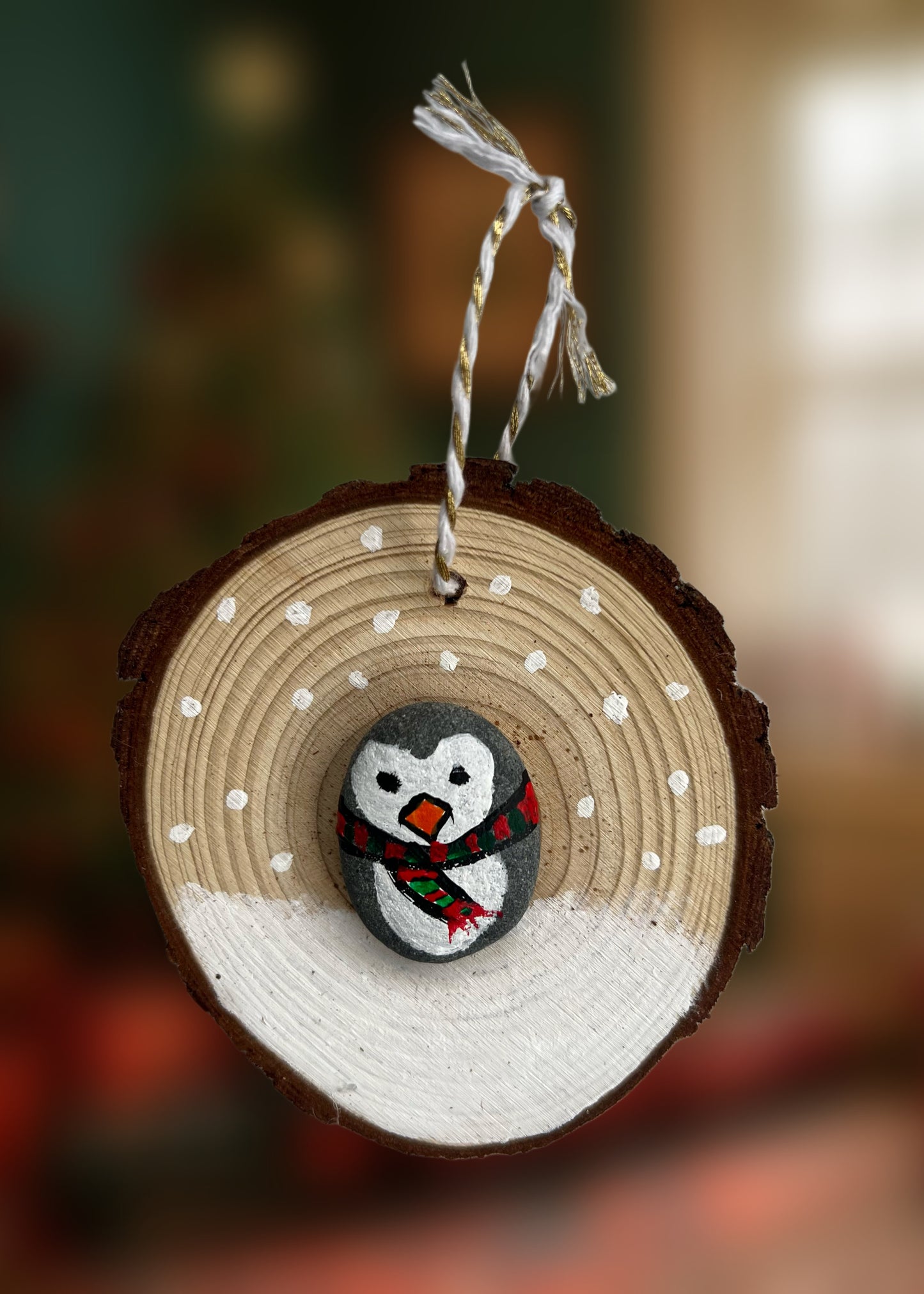 WOODEN HANGING ORNAMENT - Penguin Snow