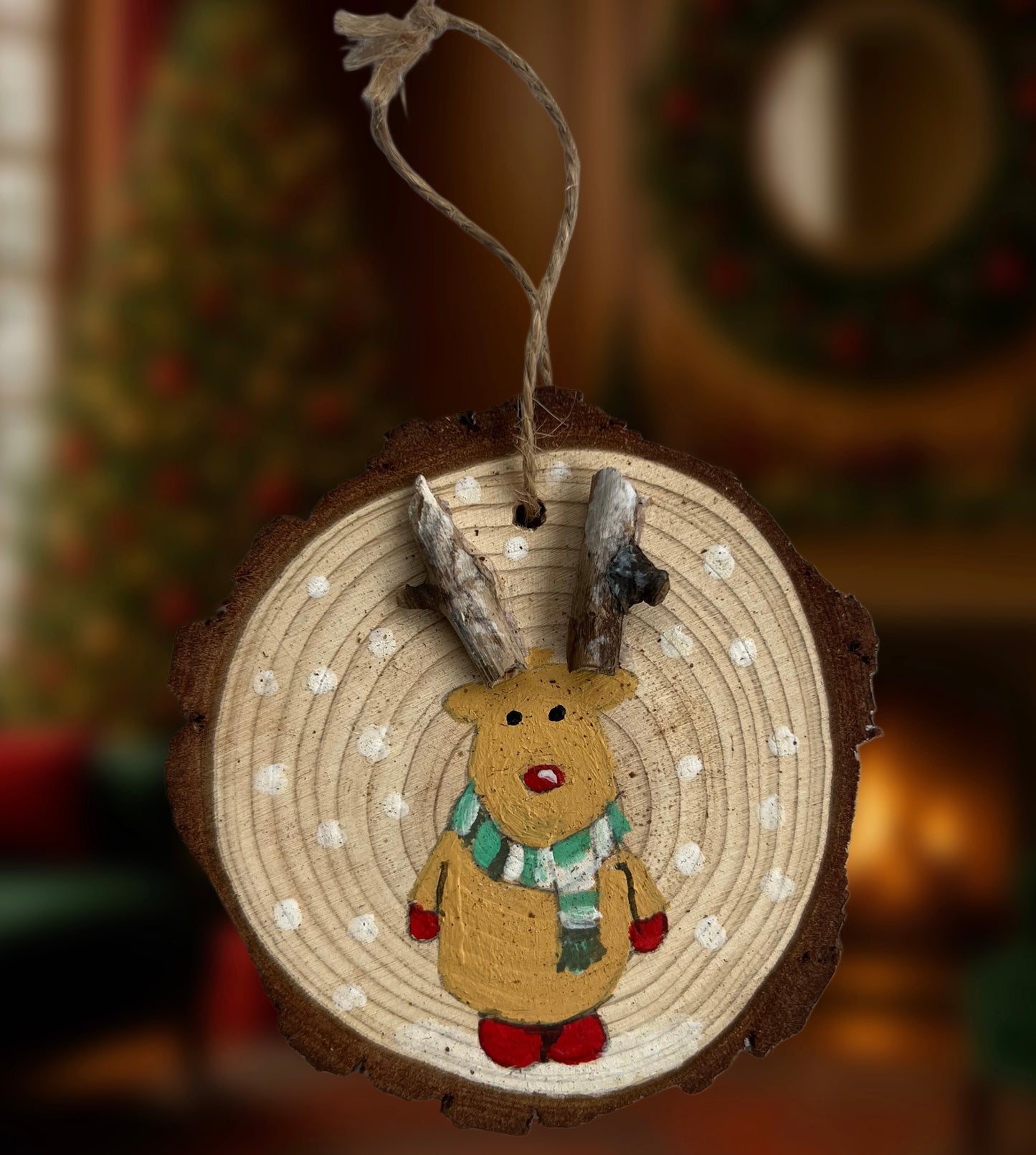 WOODEN HANGING ORNAMENT - Reindeer and snow